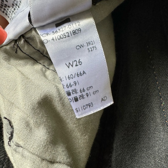 Levi 501 Black Jean Shorts - Picture 4 of 6